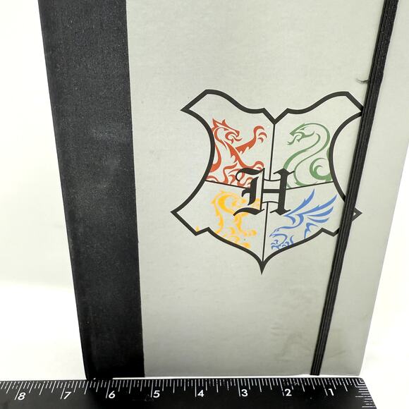 Universal Studios Harry Potter Hogwarts Alumni Journal Notebook Gray Crest - Picture 4 of 12